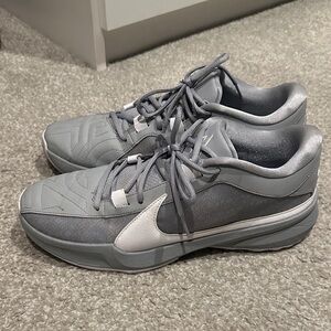 Nike Grey Athletic Low-Top Sneakers with White Swoosh